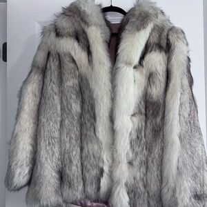 🔥Smoking Hot Genuine 100% Fox Fur Coat with Hood: Chic Winter Glam